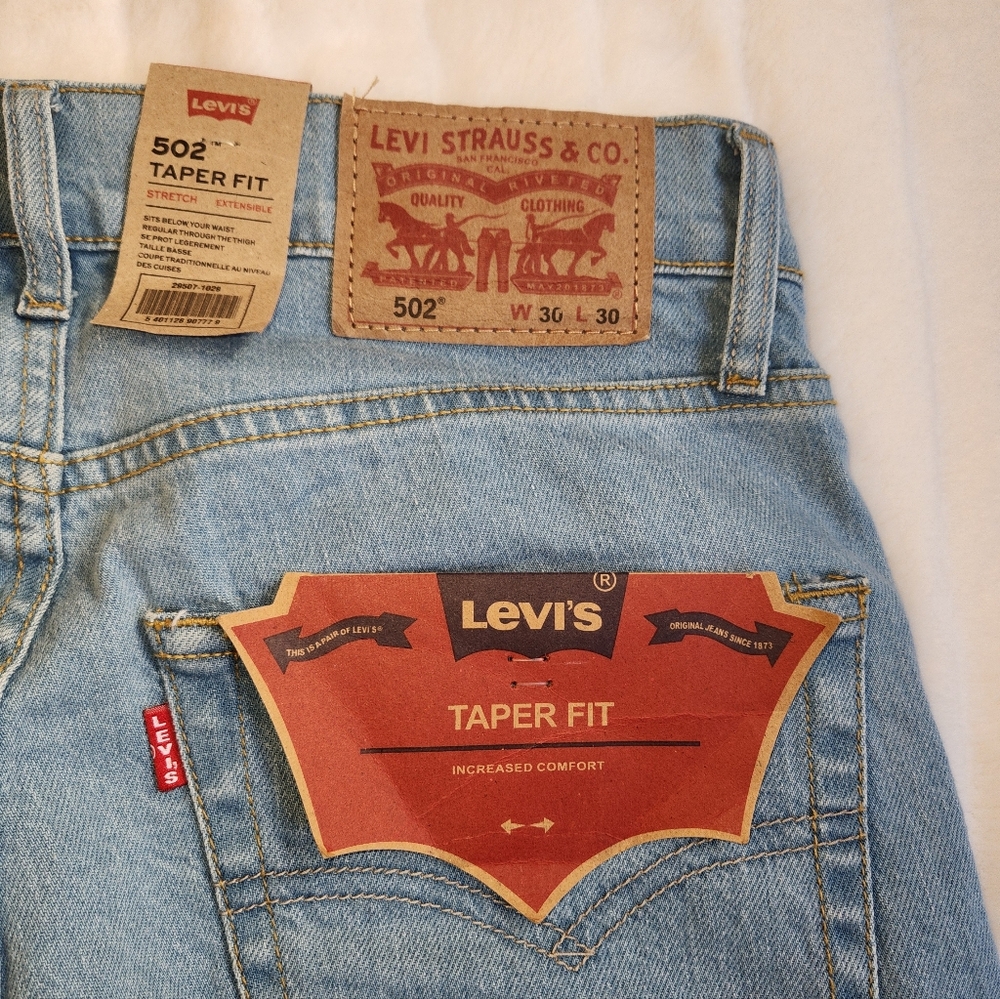 Levi's Men's Taper Fit Jeans in Light Blue